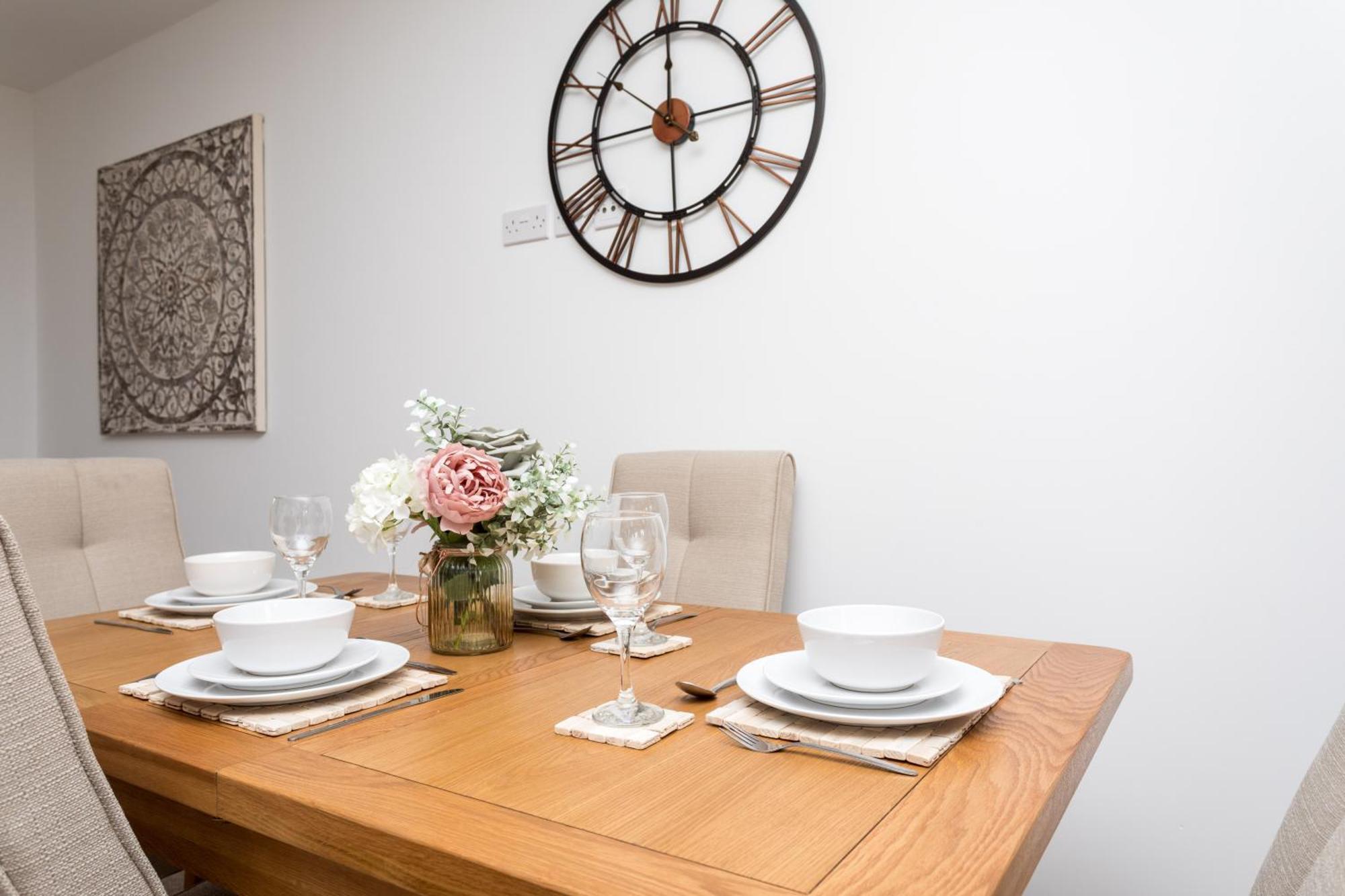Flat 7- Spacious Studio Flat In The Heart Of Crawley المظهر الخارجي الصورة