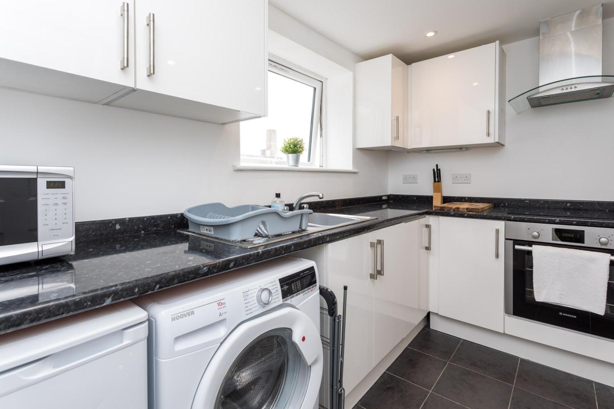 Flat 7- Spacious Studio Flat In The Heart Of Crawley المظهر الخارجي الصورة