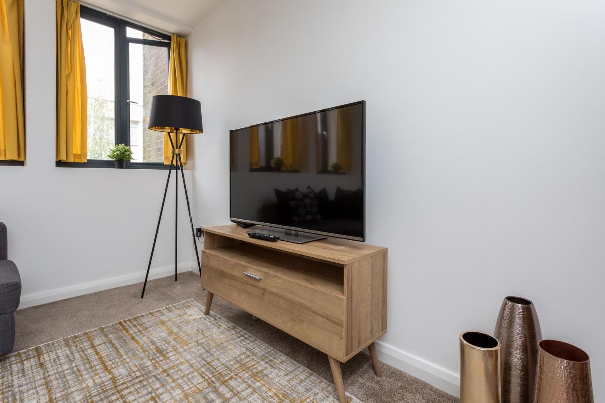 Flat 7- Spacious Studio Flat In The Heart Of Crawley المظهر الخارجي الصورة